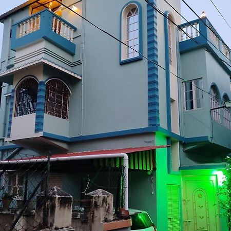 Apartmán Urban Sky Shānti Niketan Exteriér fotografie